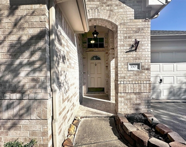3307 Raintree Village Drive - Photo Thumbnail 3