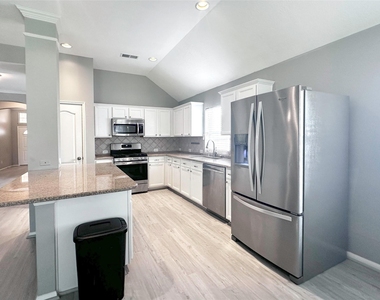 3307 Raintree Village Drive - Photo Thumbnail 17
