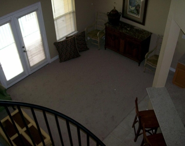 811 Bradford Avenue - Photo Thumbnail 11