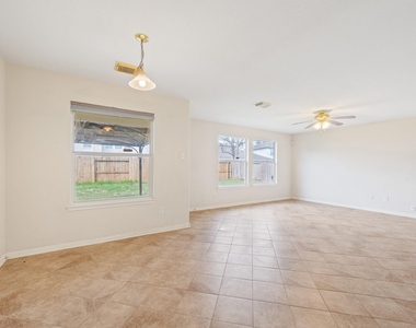 3827 Alder Pass Court - Photo Thumbnail 9