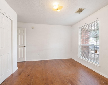3827 Alder Pass Court - Photo Thumbnail 33
