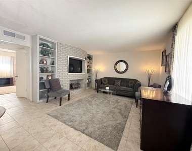 5861 Inwood Drive - Photo Thumbnail 2