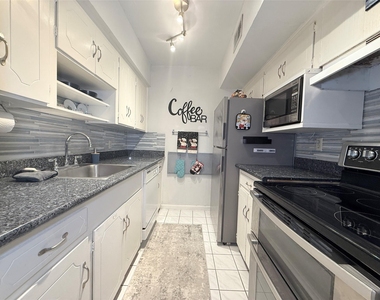 5861 Inwood Drive - Photo Thumbnail 6