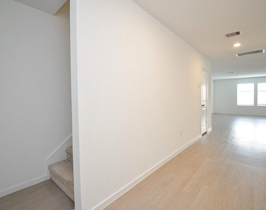 6839 Lantana Leaf Lane - Photo Thumbnail 4
