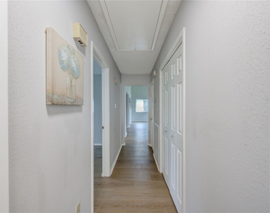 10523 Towne Square Road - Photo Thumbnail 19