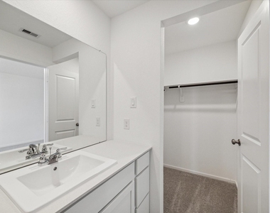 18246 Via Aurelia Drive - Photo Thumbnail 9