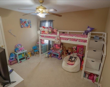 16706 Camber Court - Photo Thumbnail 8