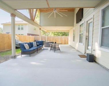 16706 Camber Court - Photo Thumbnail 15