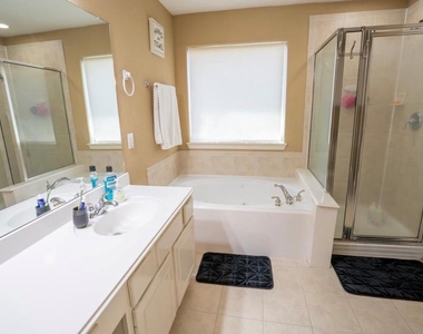 16706 Camber Court - Photo Thumbnail 10