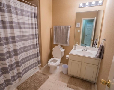 16706 Camber Court - Photo Thumbnail 11