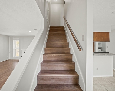 10814 Sugar Hill Drive - Photo Thumbnail 19