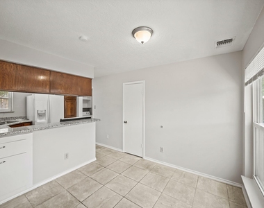 10814 Sugar Hill Drive - Photo Thumbnail 18