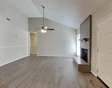 9606 Yearling Circle - Photo Thumbnail 1