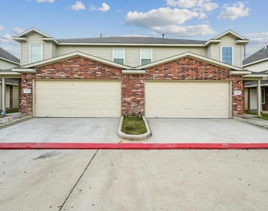 12067 Clifton Oaks Drive - Photo Thumbnail 20