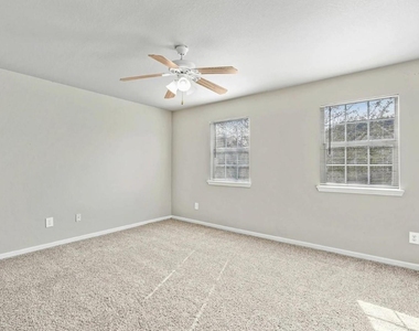 12067 Clifton Oaks Drive - Photo Thumbnail 8
