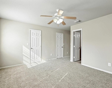 12067 Clifton Oaks Drive - Photo Thumbnail 7
