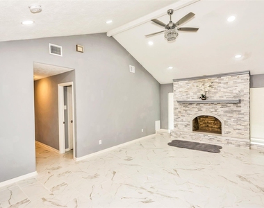 481 County Road 2084 - Photo Thumbnail 6