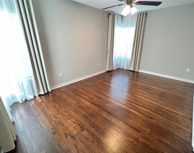 4705 Park Drive - Photo Thumbnail 7