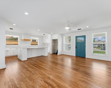 1845 Huge Oaks Street - Photo Thumbnail 4