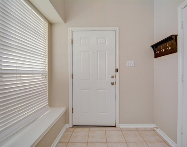 5723 Vinemont Lane - Photo Thumbnail 2