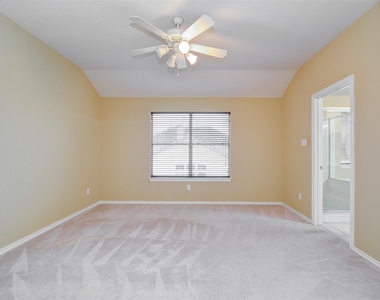 5723 Vinemont Lane - Photo Thumbnail 13