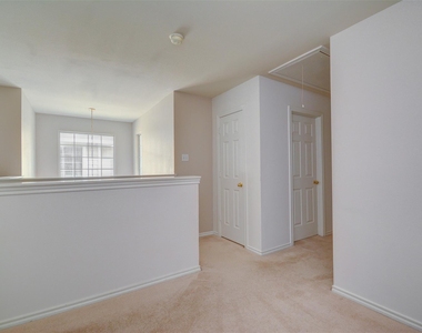 5723 Vinemont Lane - Photo Thumbnail 9