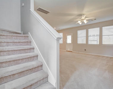 5723 Vinemont Lane - Photo Thumbnail 8