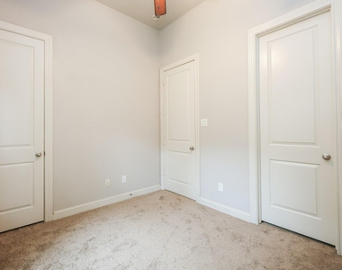 8822 Lakeshore Bend Drive - Photo Thumbnail 30