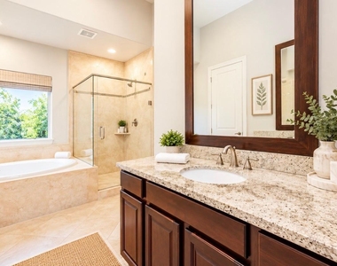 8822 Lakeshore Bend Drive - Photo Thumbnail 23