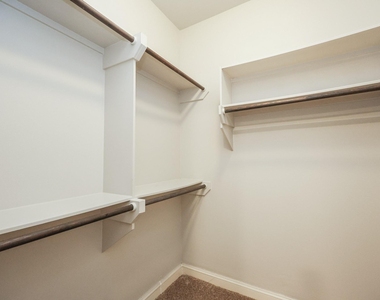 8822 Lakeshore Bend Drive - Photo Thumbnail 28
