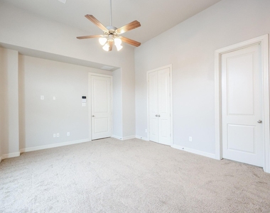 8822 Lakeshore Bend Drive - Photo Thumbnail 22