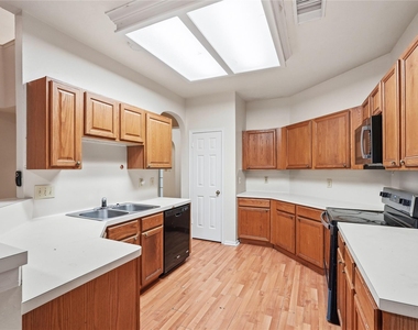 14203 Torrey Forest Drive - Photo Thumbnail 15