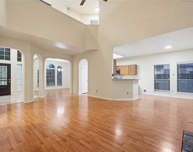 14203 Torrey Forest Drive - Photo Thumbnail 10
