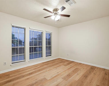 14203 Torrey Forest Drive - Photo Thumbnail 23