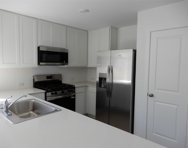 31505 Olivella Drive - Photo Thumbnail 2