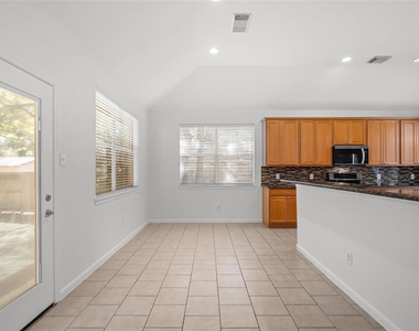 22 Colewood Court - Photo Thumbnail 12