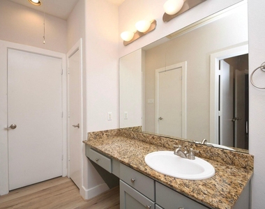 3408 St Emanuel Street - Photo Thumbnail 6