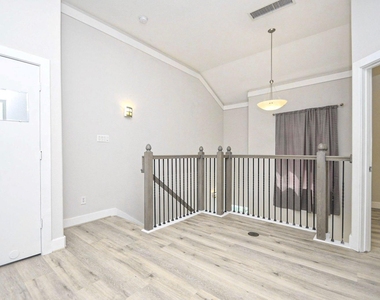 3408 St Emanuel Street - Photo Thumbnail 7
