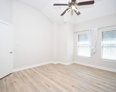 3408 St Emanuel Street - Photo Thumbnail 16