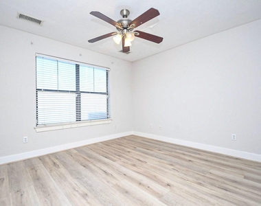 3408 St Emanuel Street - Photo Thumbnail 4