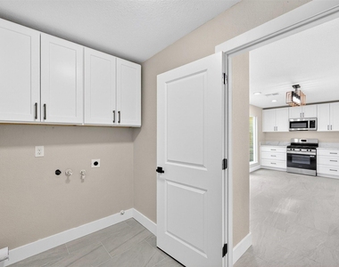 12303 Shelwick Drive - Photo Thumbnail 19