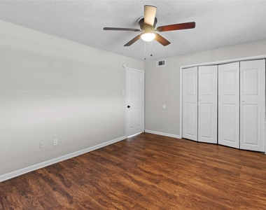 2819 Berry Street - Photo Thumbnail 5