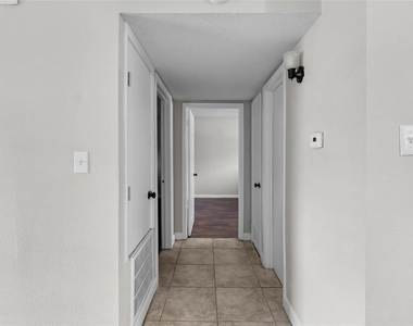 2819 Berry Street - Photo Thumbnail 2