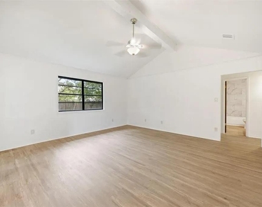 3201 Creel Court - Photo Thumbnail 13