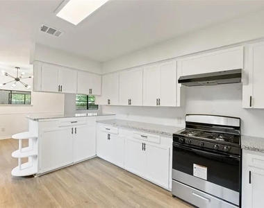 3201 Creel Court - Photo Thumbnail 10