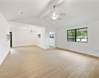 3201 Creel Court - Photo Thumbnail 4