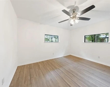3201 Creel Court - Photo Thumbnail 15