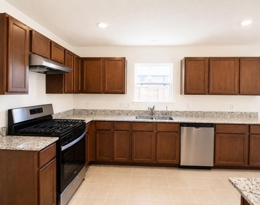 22554 Pinecone Forest Lane - Photo Thumbnail 7