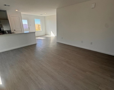 26507 Pampas Grass Lane - Photo Thumbnail 10
