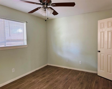18530 Meadows Way Drive - Photo Thumbnail 13